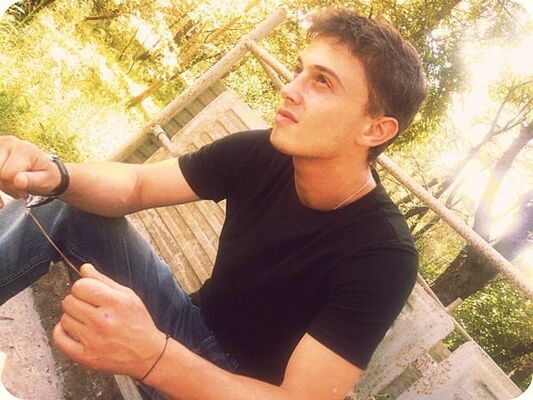  ,   Leo, 36 ,   ,   , c 
