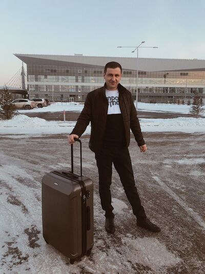  ,   Hayk, 40 ,   
