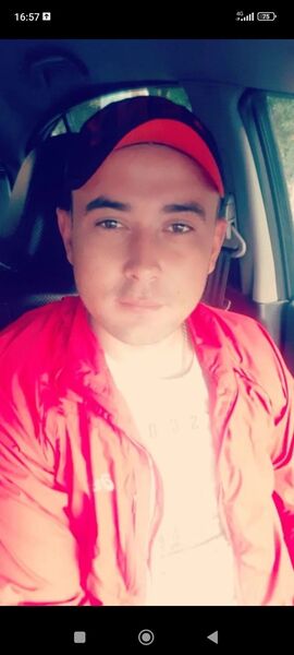  ,   Viktor, 32 ,   ,   