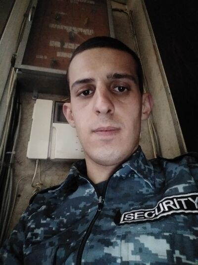  ,   Armen, 27 ,   ,   
