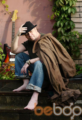  -,   Martin, 48 ,   , 