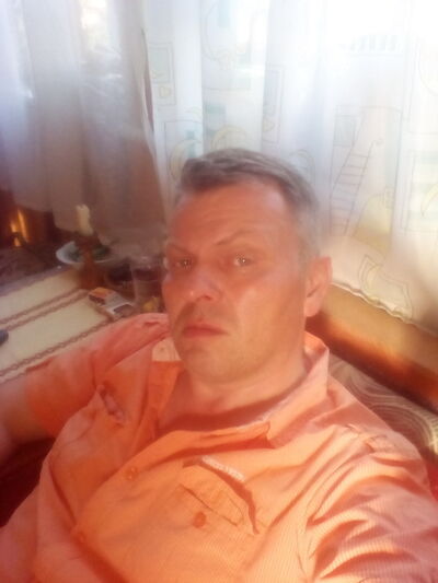  ,   Vlad, 52 ,   
