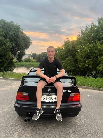  ,   Ivan, 22 ,   c , 
