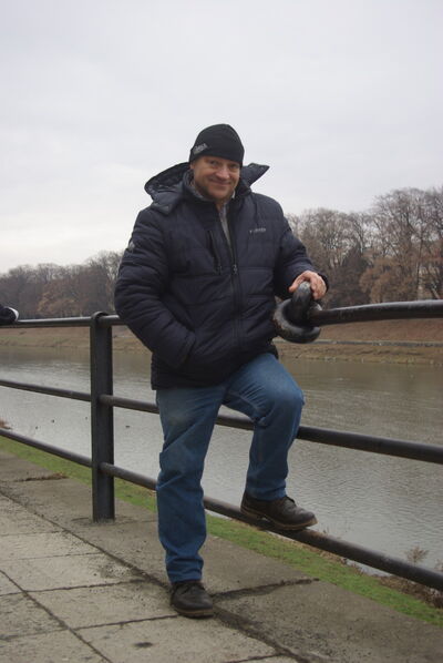  ,   Nik, 46 ,   