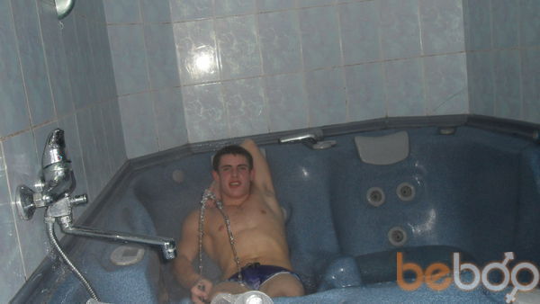  ,   Stas, 32 ,   