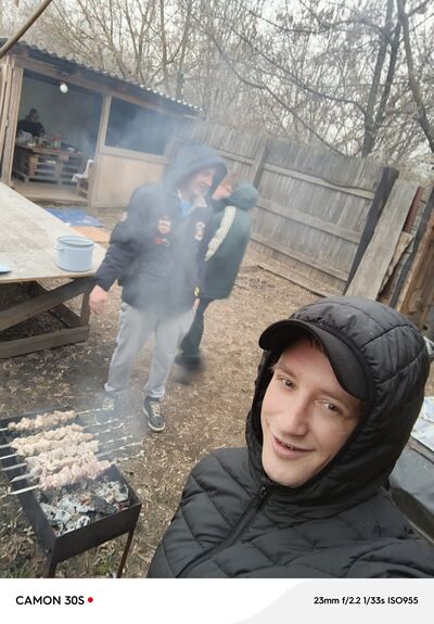  ,   Yury, 37 ,   ,   , c , 