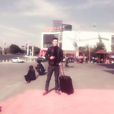  ,   Zhaks, 32 ,     , c 