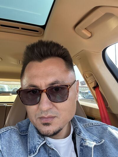  ,   Artur, 40 ,   ,   