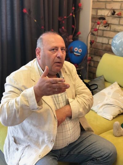  ,   Genadi, 57 ,   ,   , c 