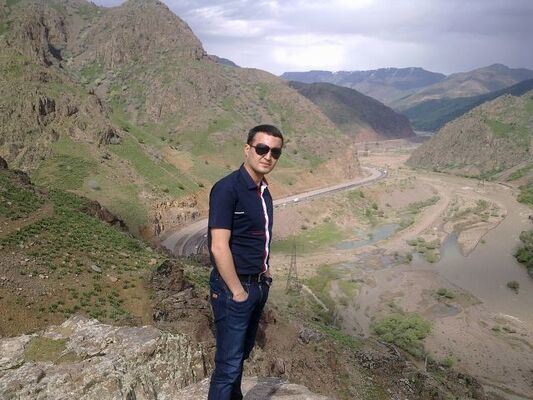  ,   Kamron, 37 ,   