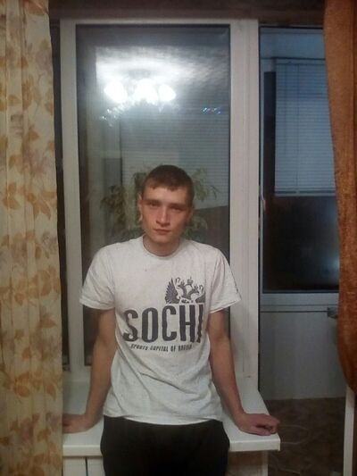  ,   Alex, 28 ,  