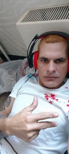  ,   Pordani, 32 ,   ,   