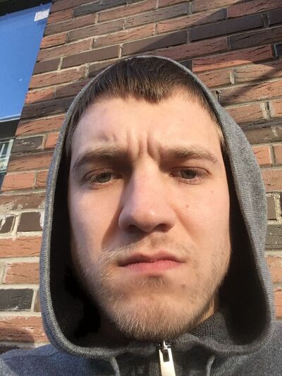  ,   Sergei, 31 ,     , c 