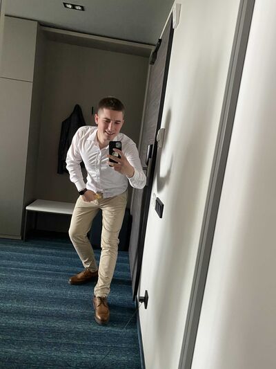  ,   Alex, 28 ,   ,   , c , 