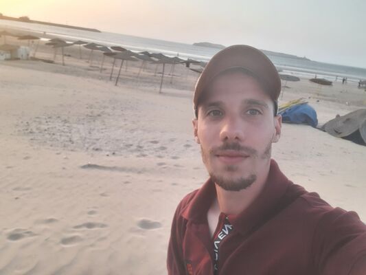  ,   Mouhsin ben, 28 ,   ,   , c , 