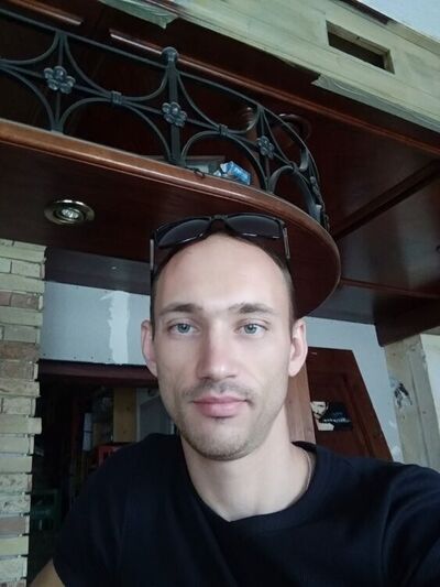  ,   Georg, 45 ,   