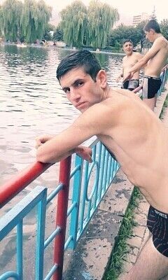  -,   Artur, 29 ,     , c , 