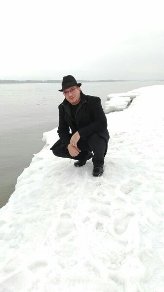  ,   Martin, 48 ,     , c 
