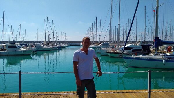  ,   Denis, 39 ,   ,   , c 