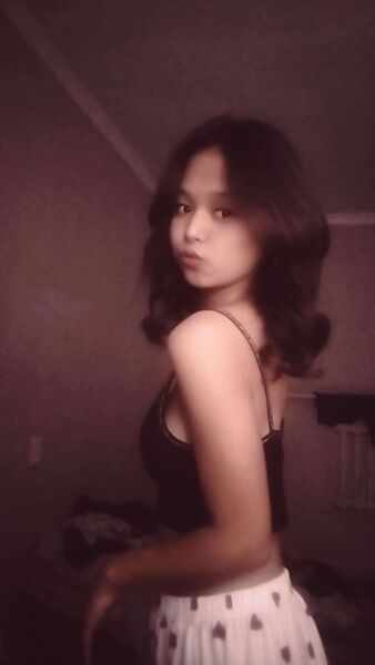  ,   Munisa, 18 ,   ,   