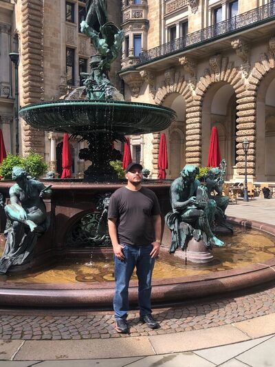  ,   Alex, 33 ,   ,   