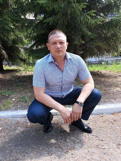  ,   Oleg, 49 ,   ,   