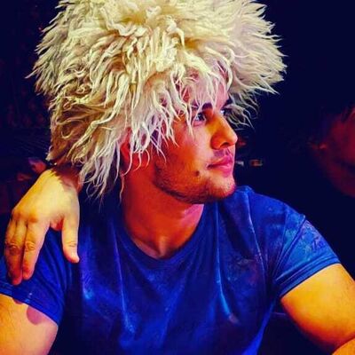  -,   Wolf, 27 ,   ,   