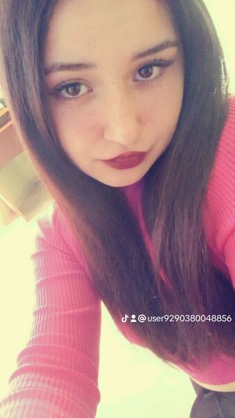  ,   Viktoria, 18 ,   ,   