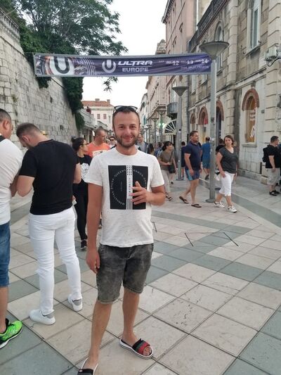  -,   Andrii, 34 ,   