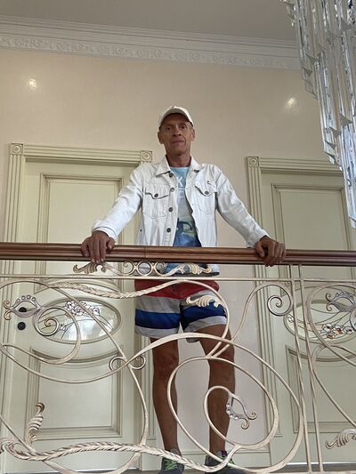  ,   Oleg, 51 ,   c 
