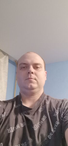  ,   Artem, 32 ,   ,   , c , 