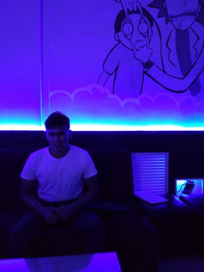  ,   Arman, 27 ,   ,   , c 
