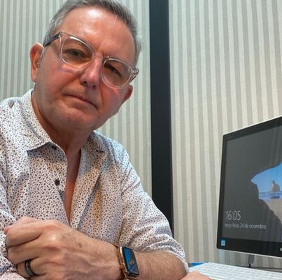  ,   Yuri, 61 ,   c 