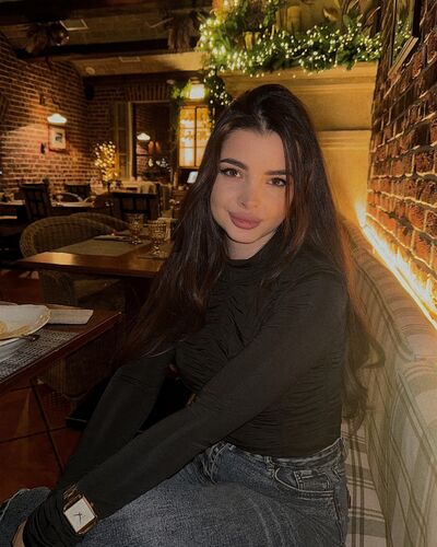 ,   Sarah, 22 ,   ,   