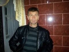  ,   Vadim, 46 ,   