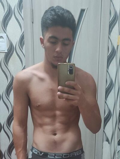  ,   Artiom, 25 ,   ,   