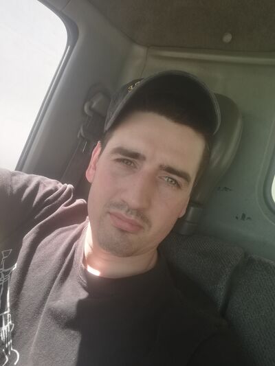  ,   Vadim, 33 ,   