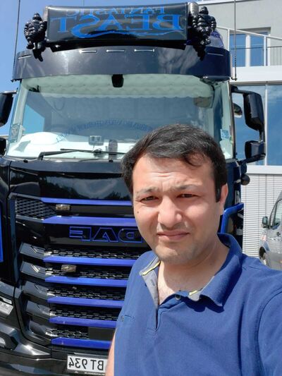  ,   NURIK, 37 ,   ,   , c , 