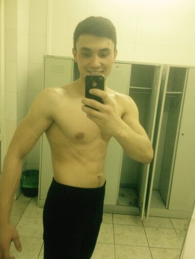  ,   Damon, 33 ,   
