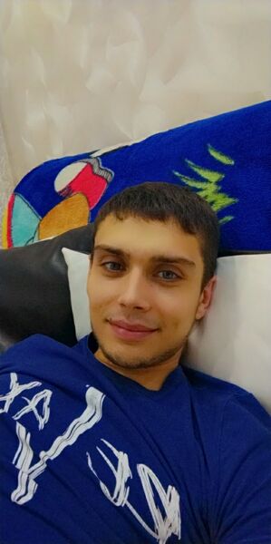  ,   Maxim, 32 ,   ,   , 