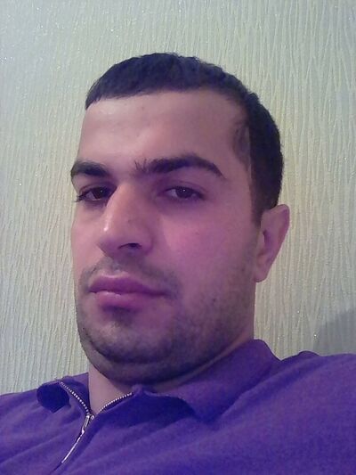  ,   Elvin, 33 ,   