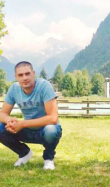  ,   Stefan, 33 ,   ,   