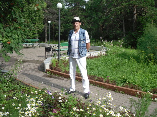  ,   Igor, 46 ,   
