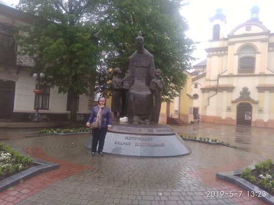  ,   Vitalina, 38 ,  
