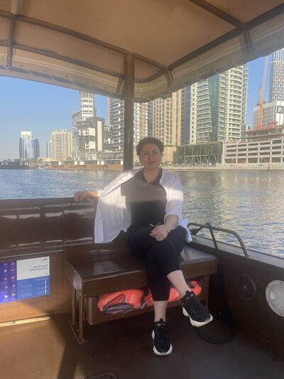  ,   Alya, 43 ,   c 
