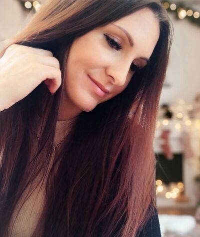  ,   Lily, 33 ,   ,   
