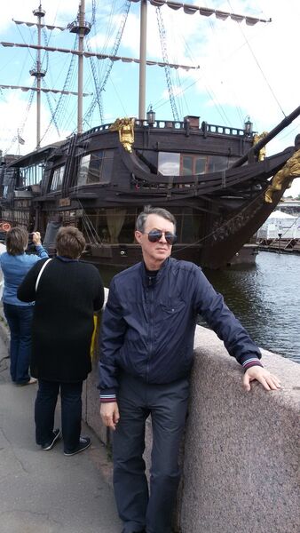  ,   Leon, 44 ,   ,   , c 