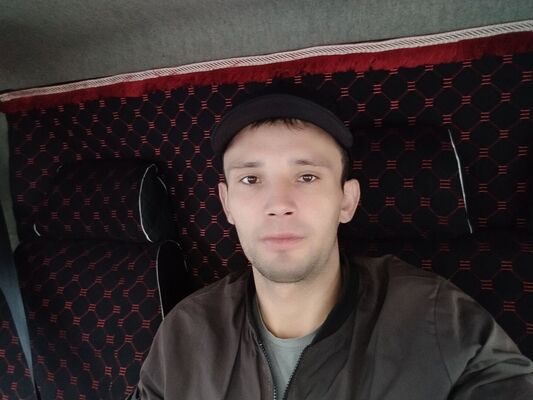  ,   Slavik, 32 ,   ,   