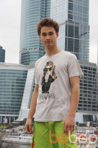  ,   Kirill, 32 ,  