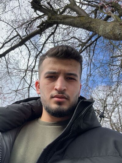  Essen,   Huseyin, 22 ,   ,   